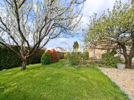 maison 8 pièces 143 m²
