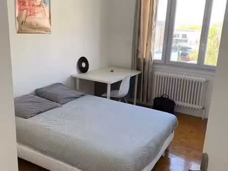 t5  appartement 4 chambres et 1 salon meublé  lyon 8e  bachut