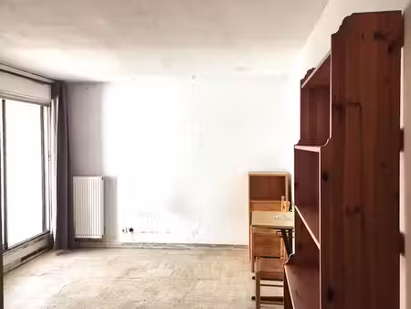 studio 25 m² batiment le colbert toulon