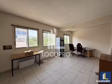 bureaux 258 m²