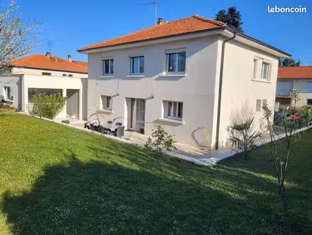 ? maison individuelle 160 m² – 6 chambres – terrain 705 m² – meyzieu