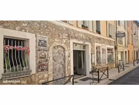 fonds de commerce d'un restaurant emblématique à vence (06)
