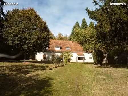 belle maison ancienne (ex presbytère) - 158m²  6 pièces  4 chambres