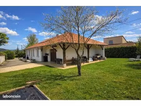 pavillon de plain-pied entièrement rénové