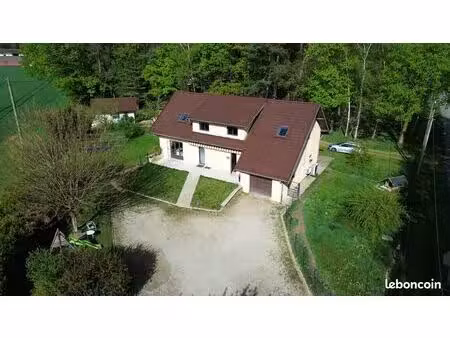 maison 170m² sur terrain de 8852m²