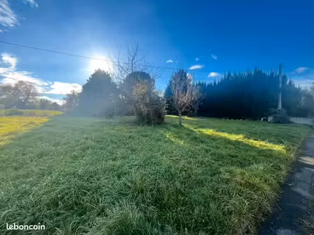 terrain 1 469 m² montlucon