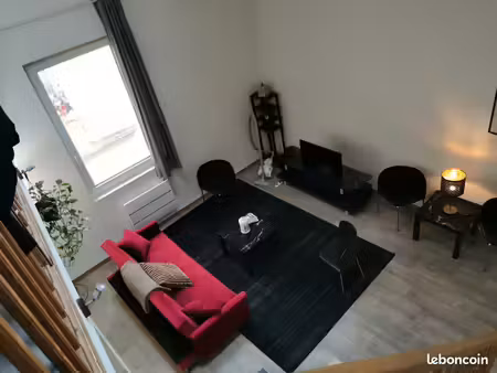 charmant duplex 48 m² – centre historique de bordeaux – lumineux et très calme