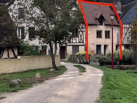 maison de ville divisée en 2 appartements
