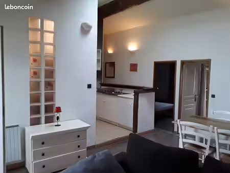 f3 meublé à villetelle (à côté de lunel)