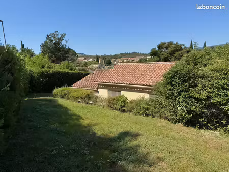 maison rénovée de plain-pied avec garage – terrain piscinable de 745 m² – possibilité d'ag