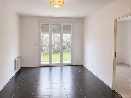 a louer appartement t2 rez-de-jardin amboise