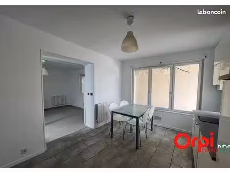 appartement 1 pièce 33 m²