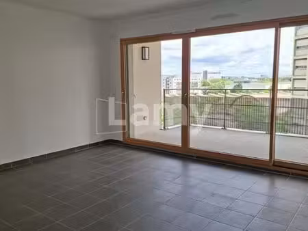 appartement 4 pièces 93 m²