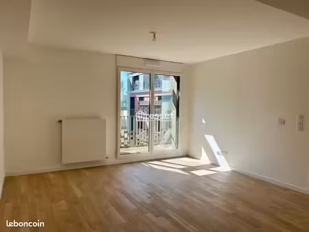 appartement 2 pièces 41.2m² à louer 1219 - courbevoie 92400