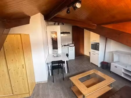 studio meublé mansardé