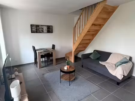 grand t1 meublé de 38 m² avec espace nuit indépendant