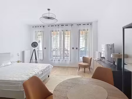 studio 1 pièce 34 m²