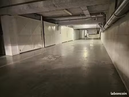 box 13m² sécurisé