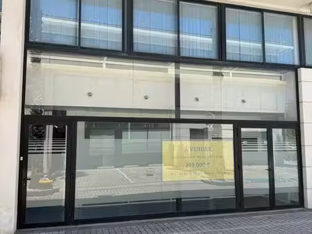 bureaux + entrepot 142 m²