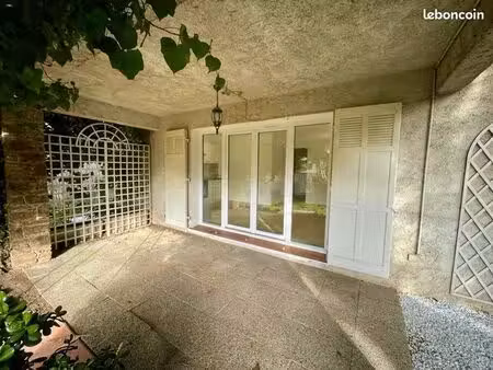 st exupery  2p rénové entouré de verdure