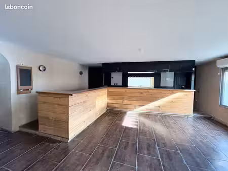 local de 120 m² avec extérieur & parking – lasbordes (10 min de castelnaudary)