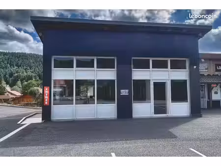 local commercial 120 m² à louer - 12 parkings