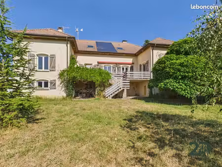 propriété 10 pièces 360 m²
