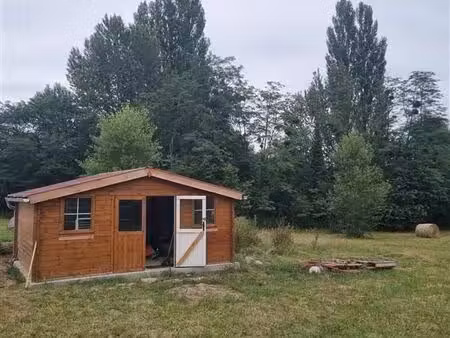 terrain constructible+abri de jardin
