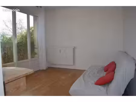 studio meublé au calme avec balcon - croix de berny - proche rer b et parc de sceaux - ant