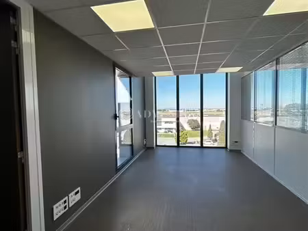 bureaux 150 m²