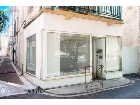 local commercial à louer – 35 m² – place de la république  espéraza