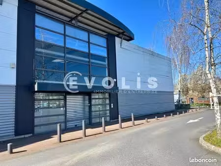 local commercial 550 m²