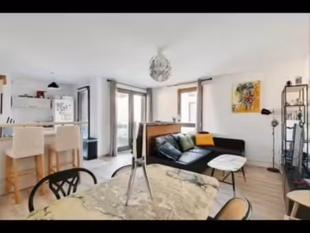 coup de coeur  t3 avec loggia à vendre aus portes de paris
