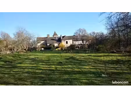 ferme 10 pièces 240 m²