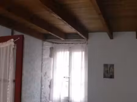 maison à vendre sud aveyron. grande maison environ 100 m2  au coeur de la fraicheur d'un p