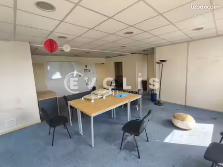 bureaux 110 m²