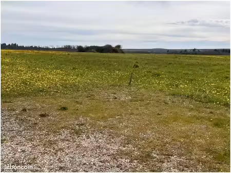 terrain à bâtir de 895 m2 au prix de 30430 à saint-angeau (16)