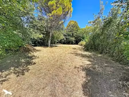 terrain 850 m² saint severin