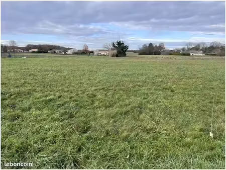 terrain à bâtir de 1358 m2 au prix de 28000 à vouthon (16)