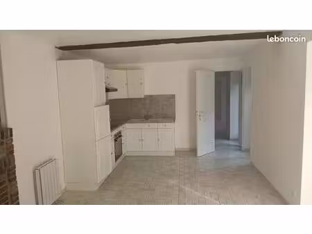location t2 quartier auron