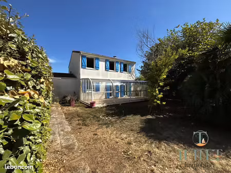 maison 8 pièces 126 m²