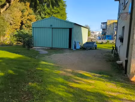 grand hangar / espace de stockage sécurisé 70m² – brive ouest