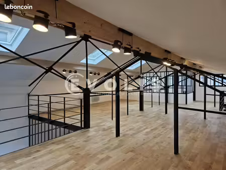 bureaux 250 m²