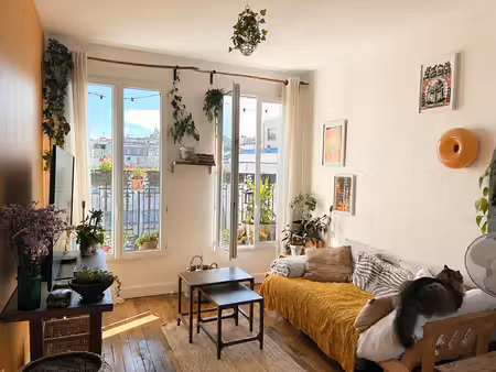 2 pièces vue exptionnelle avec balcon sur sacré-coeur