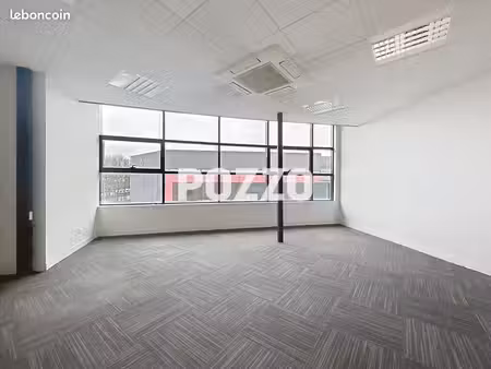 bureaux 118 m²