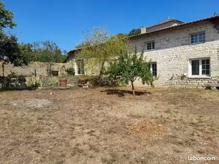 maison ou gîte 10 pièces à rénover en charente