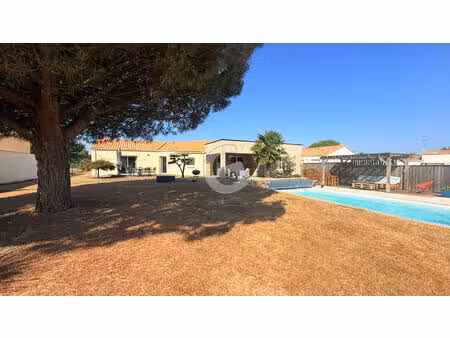 maison - 6 pieces - 130 m² - a vendre - saint avaugourd des landes