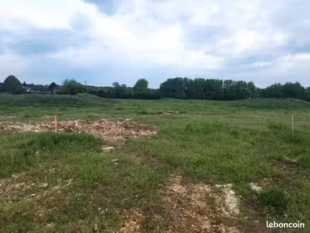 terrain à bâtir de 465 m2 au prix de 43500 à port-d'envaux (17)