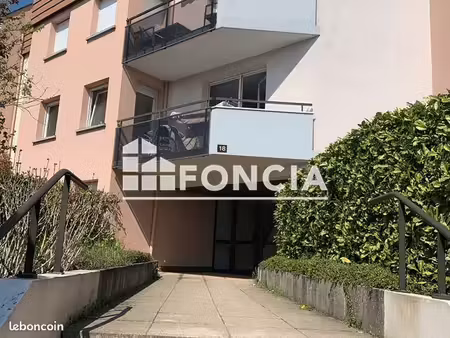 studio 1 pièce 27 m²