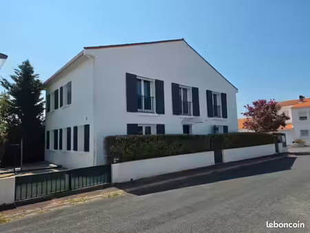 maison 180 m² – 3 logements – t4 + t2 libres – royan